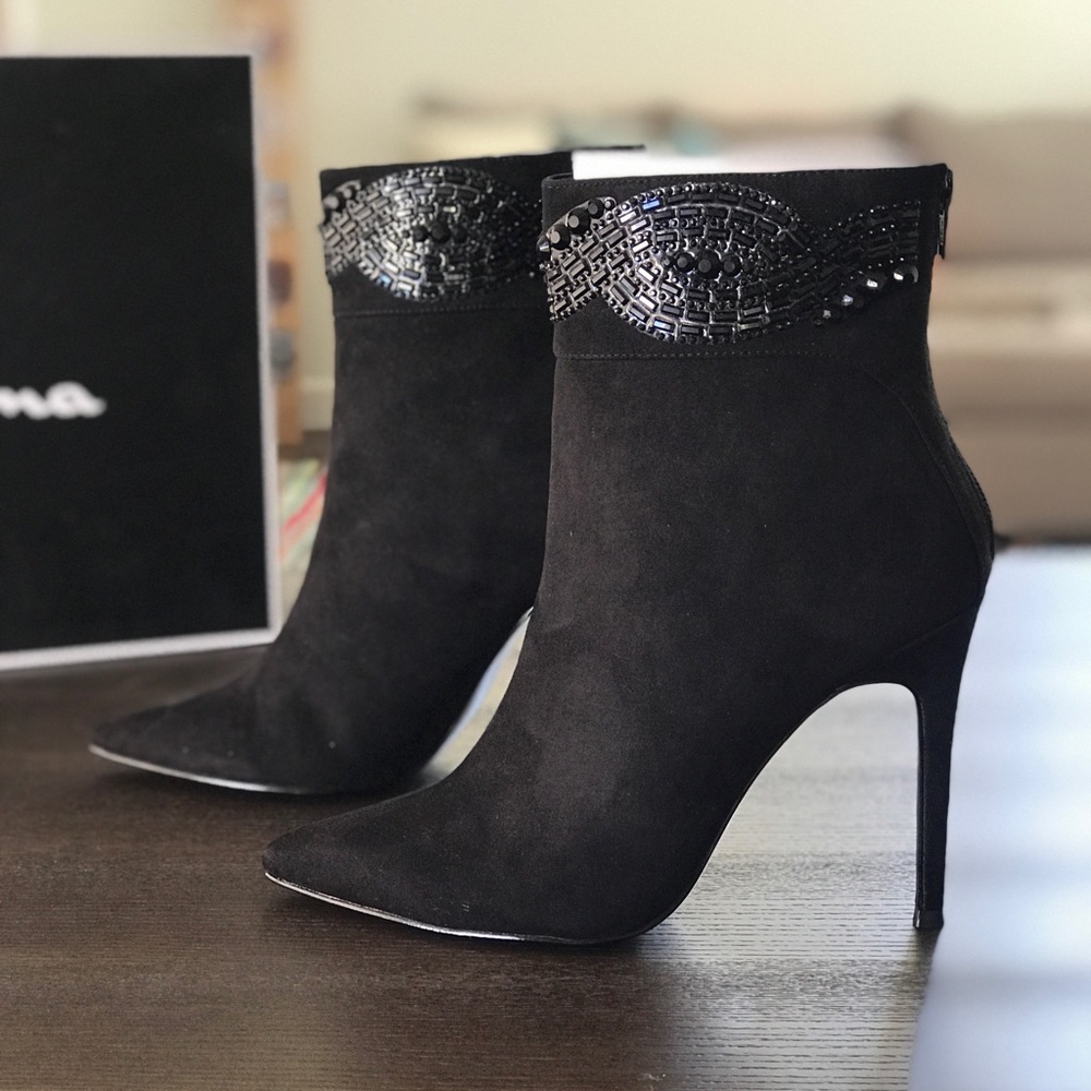 Nina
Derika Booties - Picture 3 of 8